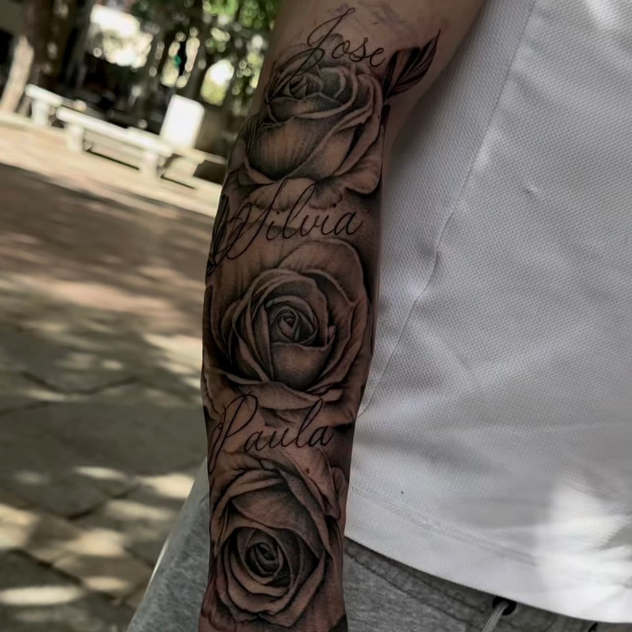 Realism rose sleeve with name lettering
